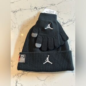 Jordan Kids Black and Gray Hat and Gloves Set